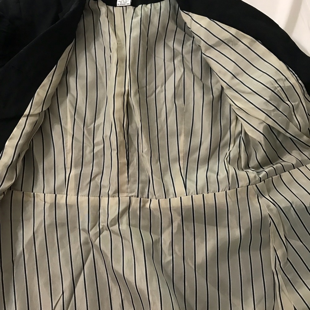 Blazer - Picture 3 of 3